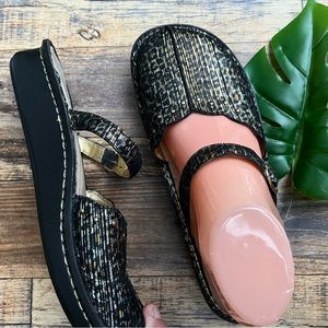 ALLEGRIA BY PG LITE METALLIC CHEETAH PRINT ROUND TOE PLATFORM MARY JANE MULES